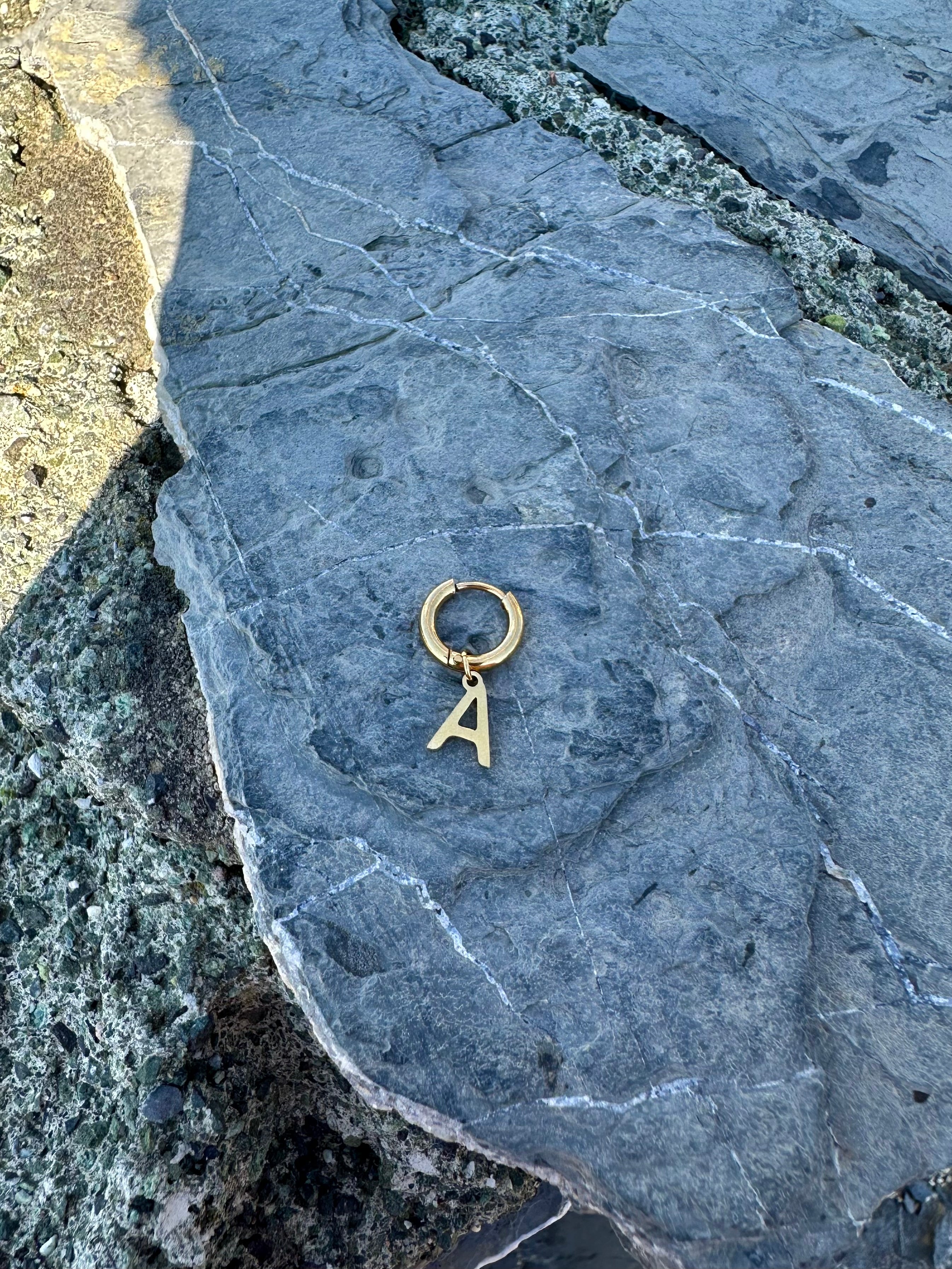 Orecchino LETTERA